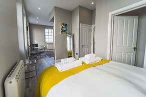 1 Elliot Terrace