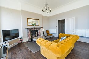 1 Elliot Terrace