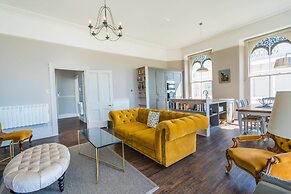1 Elliot Terrace
