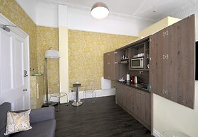 1 Elliot Terrace