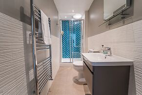 1 Elliot Terrace