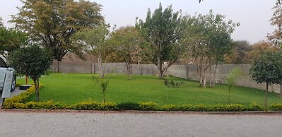 Maun Executive Inn