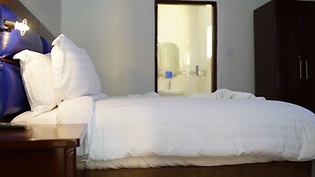 Maun Executive Inn