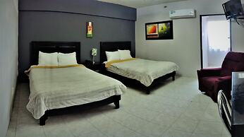 Hotel Laguna Inn
