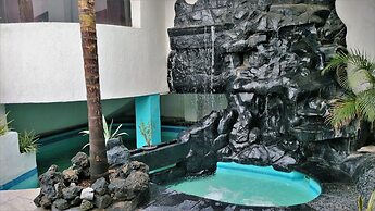 Hotel Laguna Inn