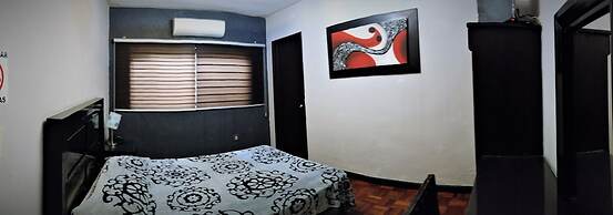 Hotel Laguna Inn