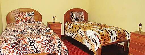 Amigos Del Mundo Guesthouse