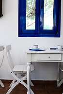 Katikies Studios & Apartments