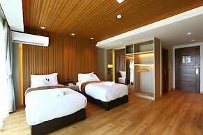 Montana Hotel