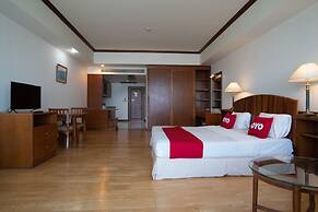 Ayutthaya River View Hotel