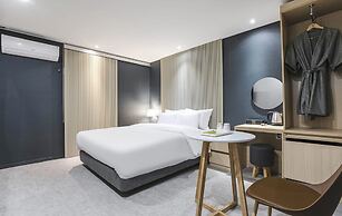 JJ Hotel