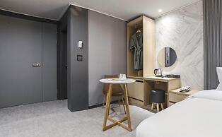 JJ Hotel