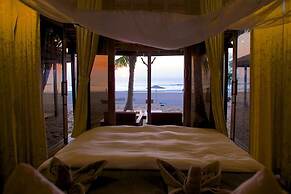 Dunhill Beach Resort