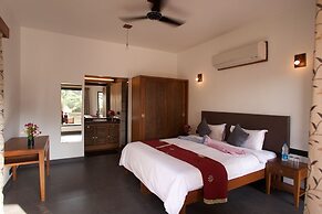 Dunhill Beach Resort