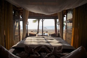 Dunhill Beach Resort