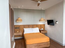 Metro Pines Inn