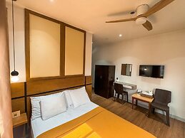 Metro Pines Inn