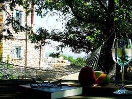 Ariadne Eco Retreat