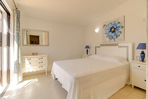 Villas2go2 Crown