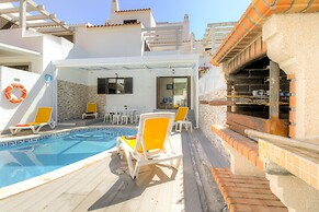 Villas2go2 Crown