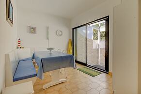 Villas2go2 Crown