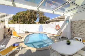 Villas2go2 Crown