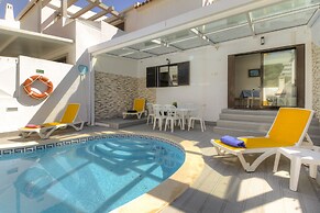 Villas2go2 Crown