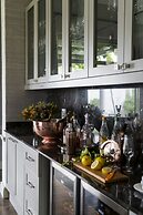 Cape Vue Country House