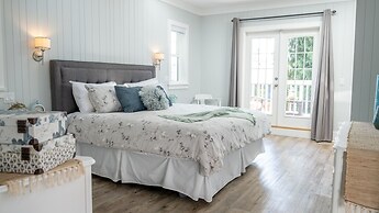 Kelowna Bed & Breakfast (CHATHAM HOUSE)