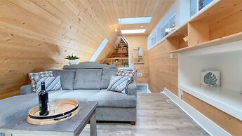 Kelowna Bed & Breakfast (CHATHAM HOUSE)