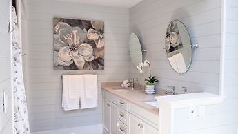 Kelowna Bed & Breakfast (CHATHAM HOUSE)