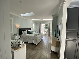 Kelowna Bed & Breakfast (CHATHAM HOUSE)