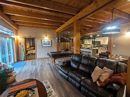 Strong Timbers B&B