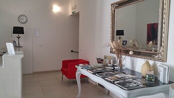 Up Room & Suite