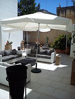 Up Room & Suite