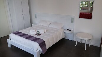 Up Room & Suite