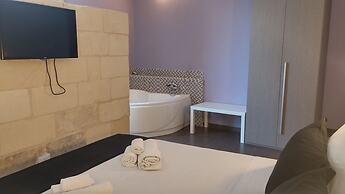 Up Room & Suite