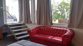 Up Room & Suite