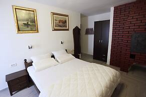 Golden Gate Rooms