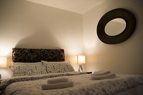 Luxury Executive Serviced Apartment