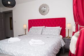 Luxury Executive Serviced Apartment