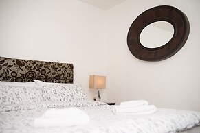 Luxury Executive Serviced Apartment