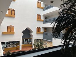 Grand Royal Tampico
