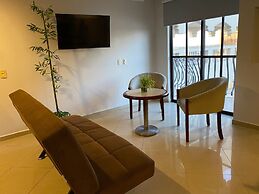 Grand Royal Tampico