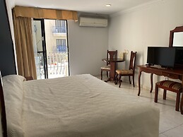 Grand Royal Tampico