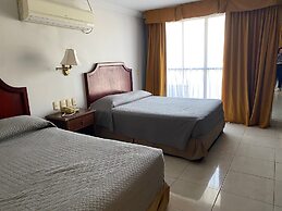 Grand Royal Tampico