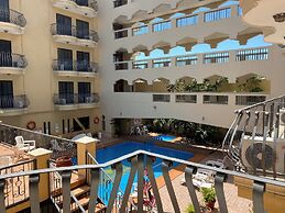 Grand Royal Tampico