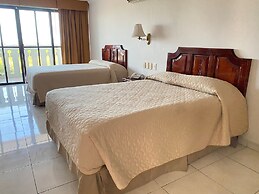 Grand Royal Tampico