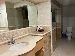 Grand Royal Tampico
