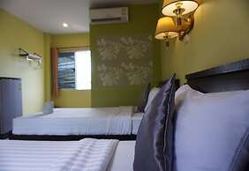 Phoemphoon 2 Hotel